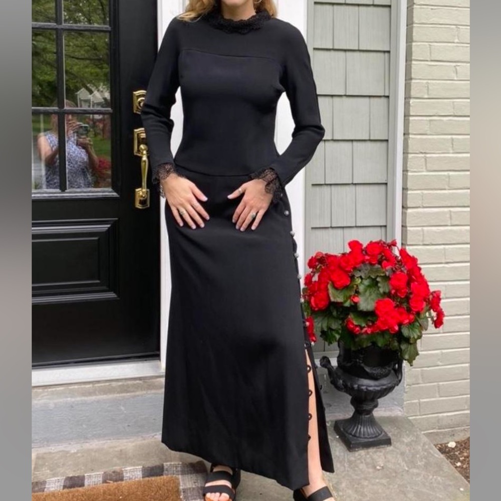 black dress : junior accent brand from 70’s fits sz.M/4